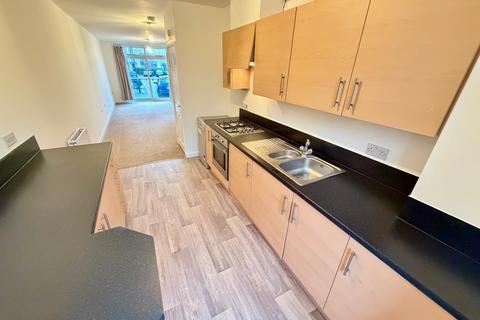 2 bedroom flat to rent, Nazareth Road, Nottingham, NG7