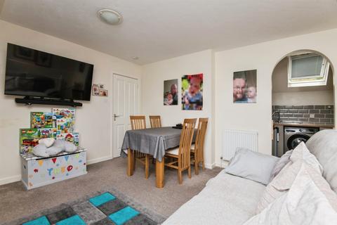 2 bedroom house for sale, Bazley Square, Exeter