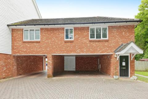 undefined, Finch Close, Faversham