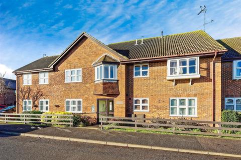 1 bedroom flat for sale, Abbey Fields, Faversham