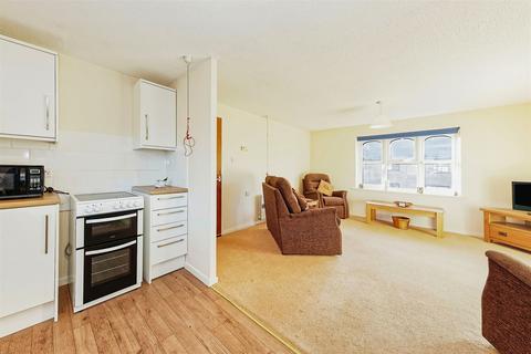 1 bedroom flat for sale, Abbey Fields, Faversham