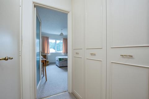 2 bedroom flat for sale, Albert Road, Ferndown