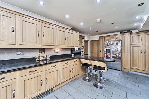 5 bedroom detached house for sale, Pear Tree Drive, Birmingham