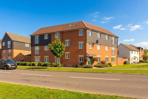 2 bedroom flat for sale, Paradise Orchard, Aylesbury, Buckinghamshire, HP18