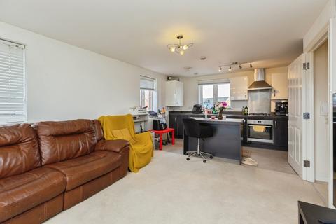2 bedroom flat for sale, Paradise Orchard, Aylesbury, Buckinghamshire, HP18