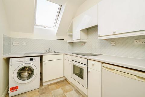 2 bedroom flat for sale, Joan Lawrence Place, Headington, Oxford