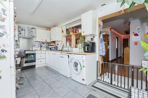 3 bedroom semi-detached house for sale, Strathmore Road, Hinckley