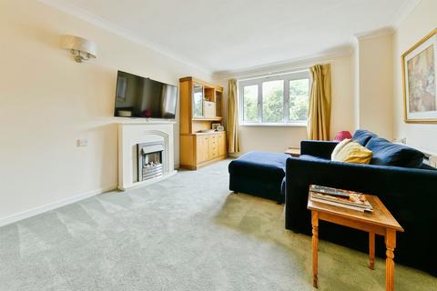 2 bedroom flat for sale, Bedford Road, Hitchin