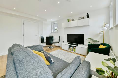 2 bedroom flat for sale, Old Park Road, Hitchin