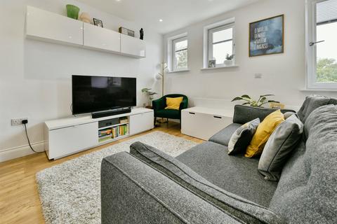 2 bedroom flat for sale, Old Park Road, Hitchin