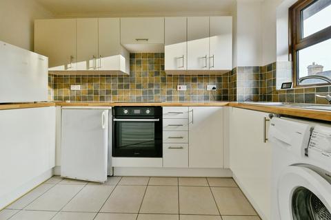 2 bedroom flat for sale, Victoria Road, Hitchin