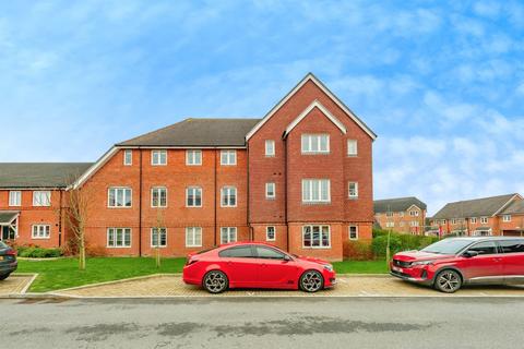 3 bedroom ground floor flat for sale, Flowers Road, Horley