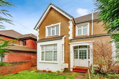 1 bedroom flat for sale, Yattendon Road, Horley