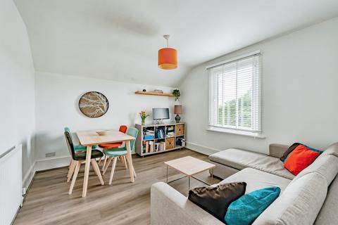 1 bedroom flat for sale, Yattendon Road, Horley