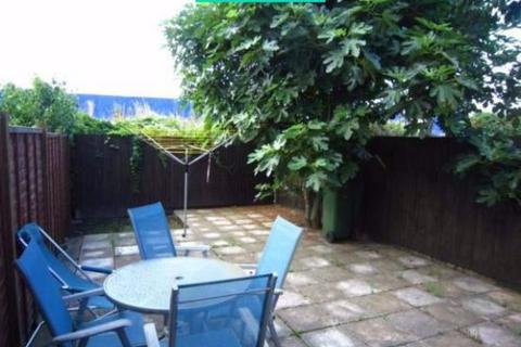 4 bedroom terraced house for sale, 77A Marmadon Road, London, SE18