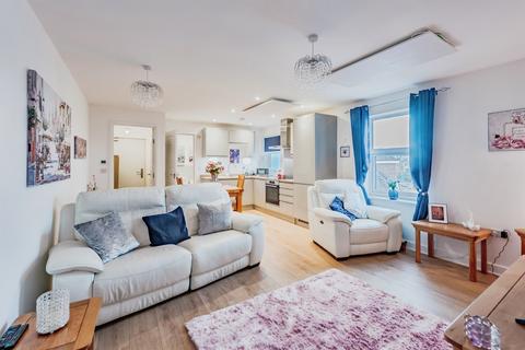 1 bedroom flat for sale, Lumley Road, HORLEY