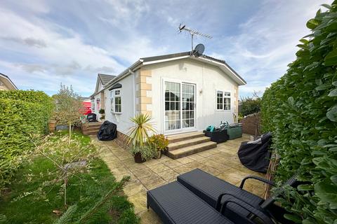undefined, Half Moon Lane, Pepperstock, Luton