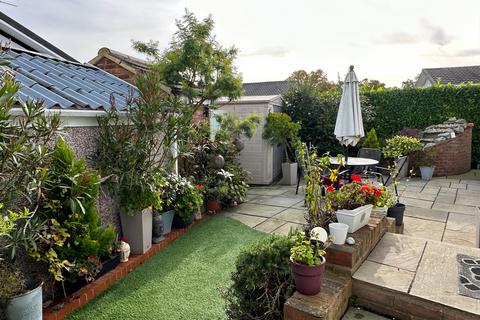 undefined, Half Moon Lane, Pepperstock, Luton