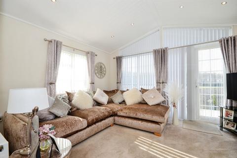 undefined, Half Moon Lane, Pepperstock, Luton
