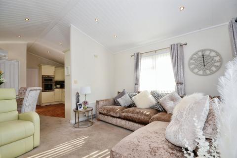 undefined, Half Moon Lane, Pepperstock, Luton