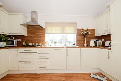 undefined, Half Moon Lane, Pepperstock, Luton