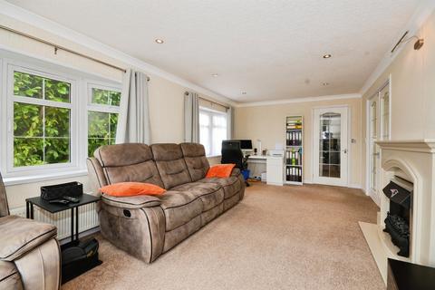 undefined, Half Moon Lane, Pepperstock, Luton