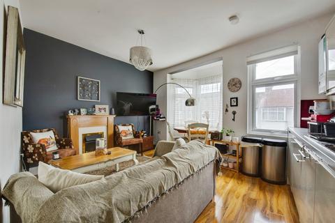 2 bedroom flat for sale, Grant Road, Harrow