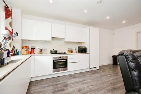 3 bedroom apartment for sale, Lensview Close, HARROW