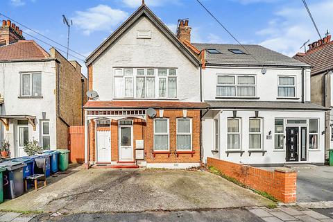 2 bedroom maisonette for sale, Welldon Crescent, Harrow