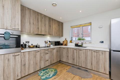 2 bedroom apartment for sale, Scholars Walk, Horsham