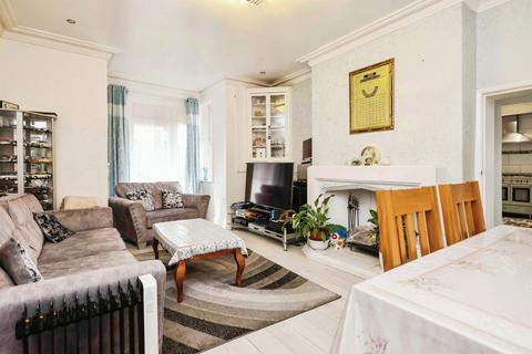 5 bedroom semi-detached house for sale, Halesowen Road, CRADLEY HEATH