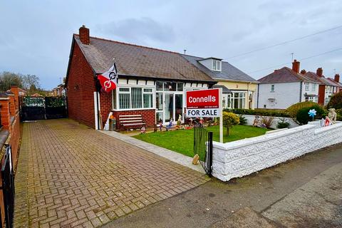 2 bedroom bungalow for sale, Mincing Lane, Rowley Regis