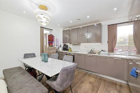 2 bedroom ground floor flat for sale, Brannigan Way, Edgware
