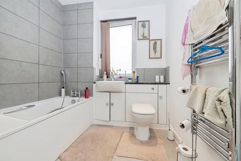 2 bedroom ground floor flat for sale, Brannigan Way, Edgware