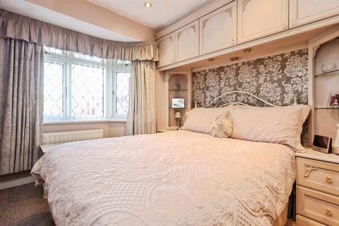 2 bedroom semi-detached bungalow for sale, Regis Gardens, Rowley Regis
