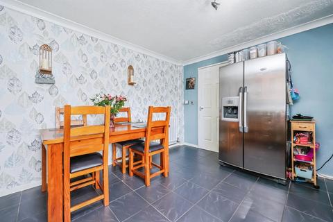 undefined, Clare Close, Nottingham