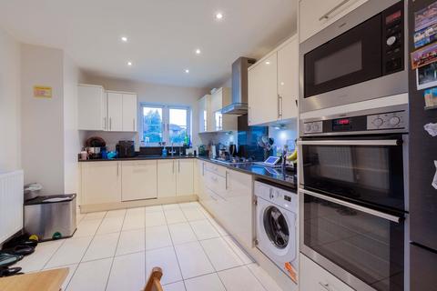 undefined, Waltham Road, Maidenhead SL6