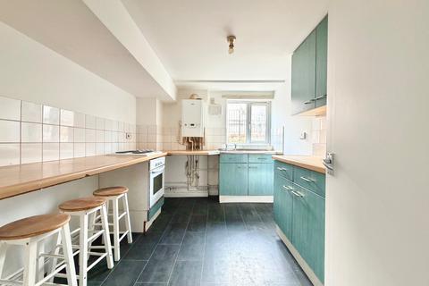 2 bedroom apartment to rent, Park Crescent Place, Brighton, BN2