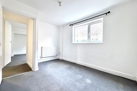 2 bedroom apartment to rent, Park Crescent Place, Brighton, BN2