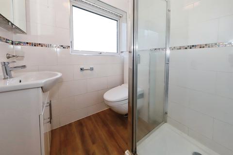 3 bedroom flat for sale, Chaddesley Road, Kidderminster