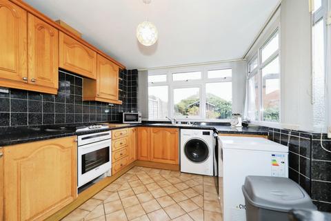 3 bedroom semi-detached house for sale, Francis Road, Stourport-On-Severn