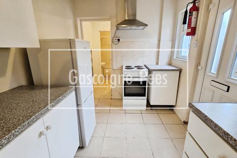 undefined, Worplesdon Road, Guildford, GU2