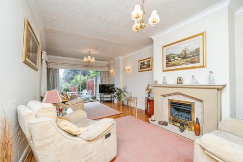 3 bedroom semi-detached house for sale, Stourbridge Road, Kidderminster