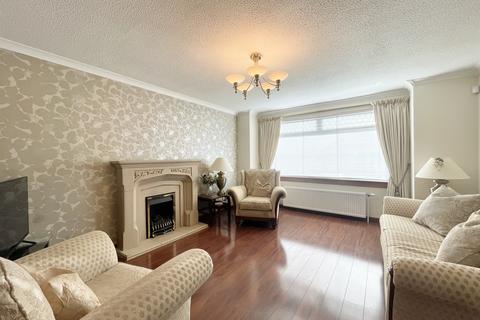 undefined, Dunnichen Gardens, Glasgow, G64
