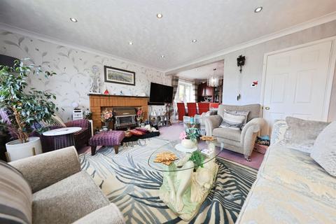 5 bedroom detached house for sale, Ewloe Close, Kidderminster