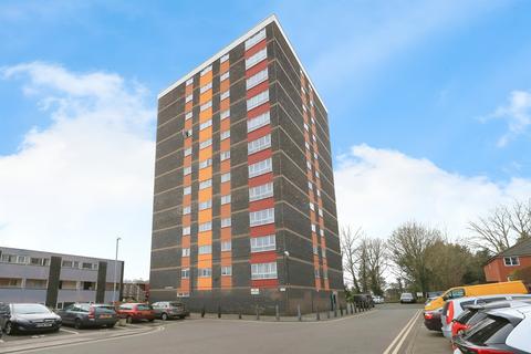 2 bedroom flat for sale, St. Cecilia Close, Kidderminster