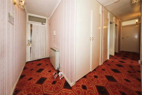 2 bedroom flat for sale, St. Cecilia Close, Kidderminster