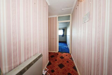 2 bedroom flat for sale, St. Cecilia Close, Kidderminster
