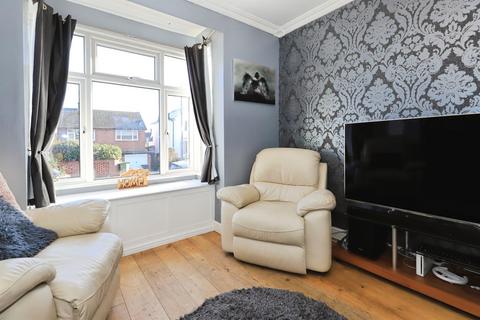 3 bedroom semi-detached house for sale, Connaught Avenue, Kidderminster