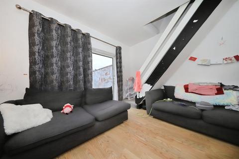 2 bedroom terraced house for sale, Stourbridge Road, Kidderminster